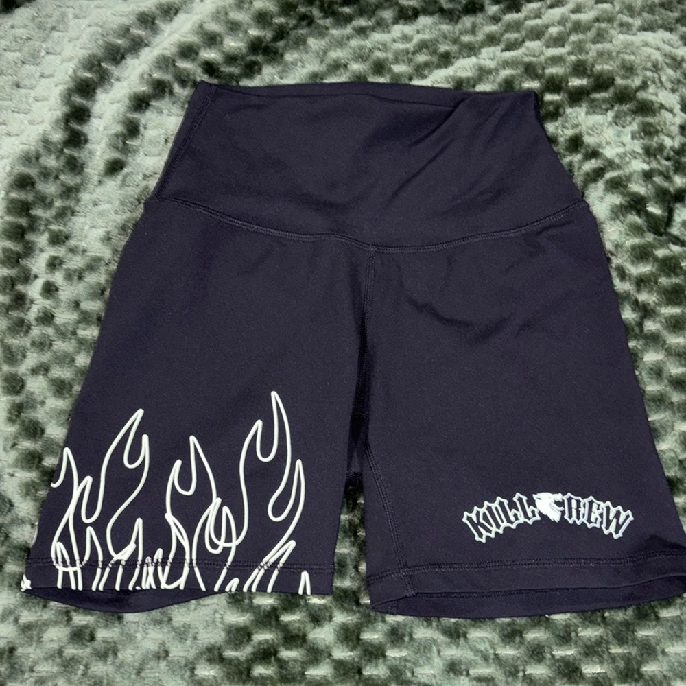 Kill crew white flame scrunch short